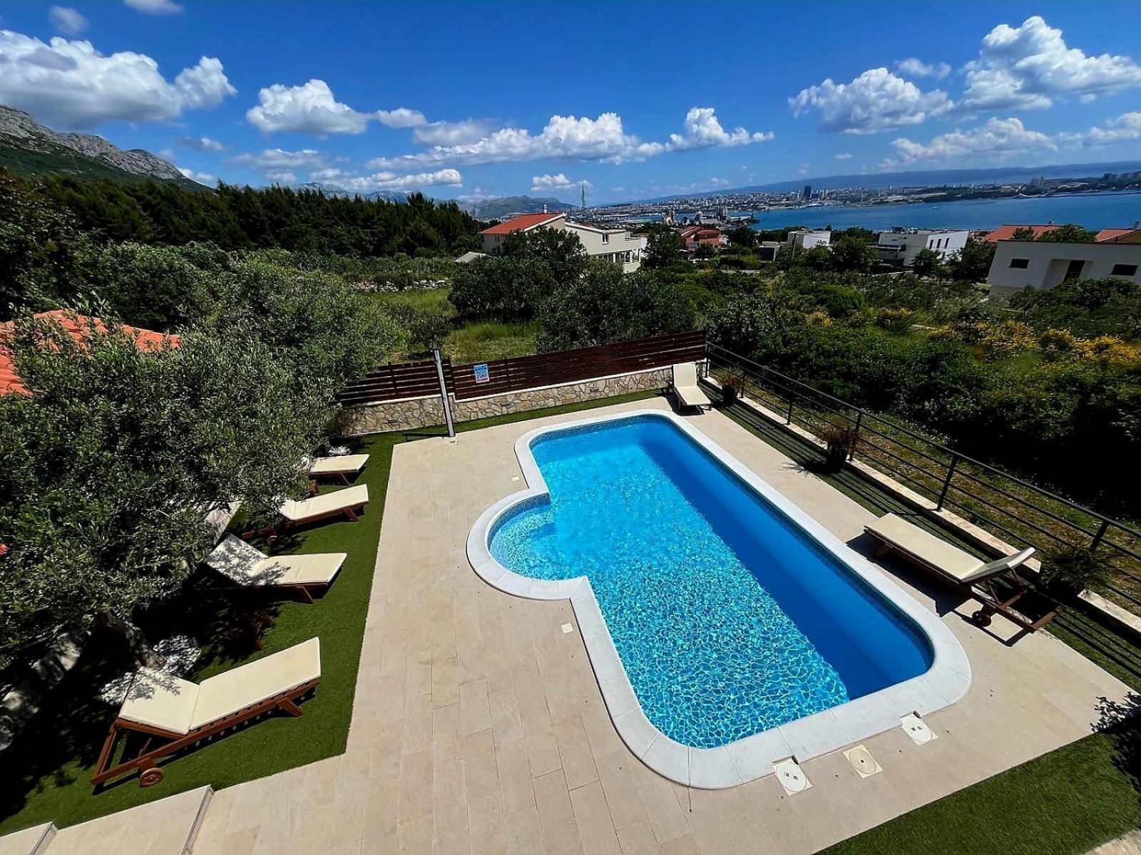 Holiday Home Magic View With Private Heated Pool Kaštela Eksteriør bilde